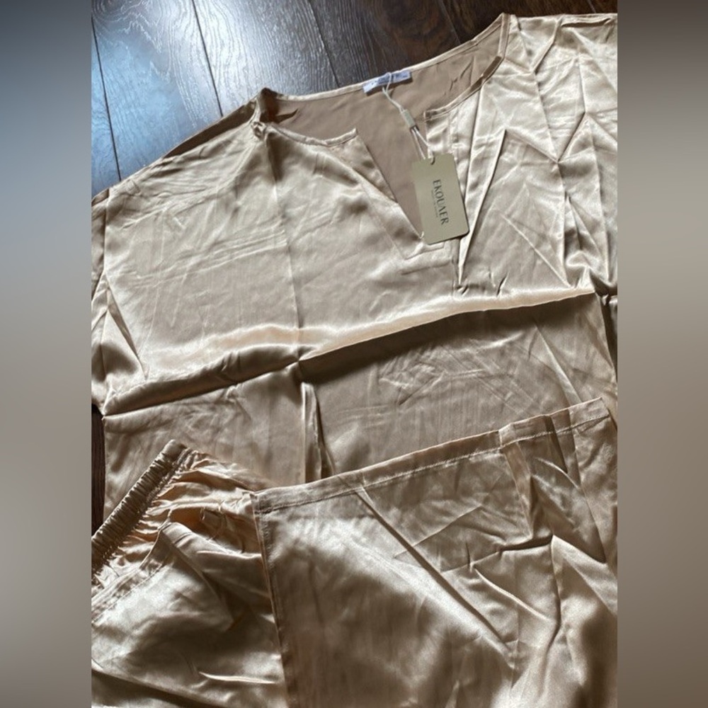 NWT| Champagne Satin Pajama Set - Picture 7 of 9